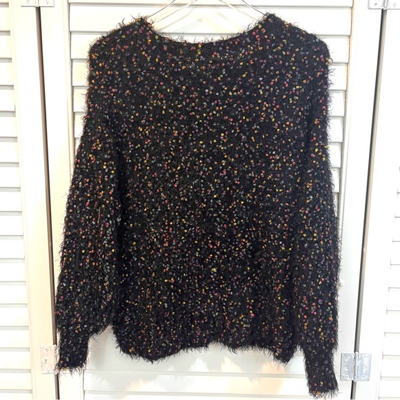 GIMMICKS by BKE Black Fuzzy Polka Dot Balloon Sleeve Sweater - Picture 6 of 12